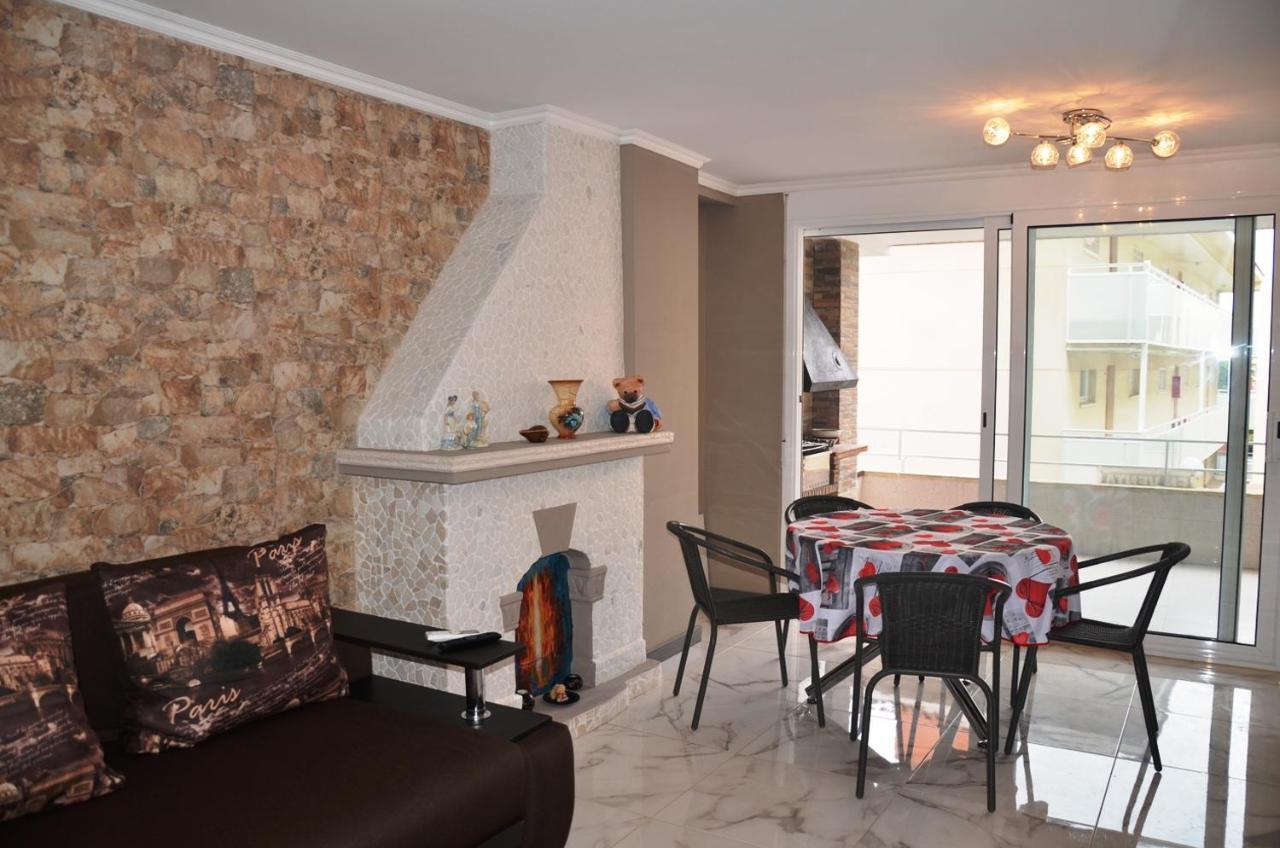 Apartments Relax Salou Exterior photo